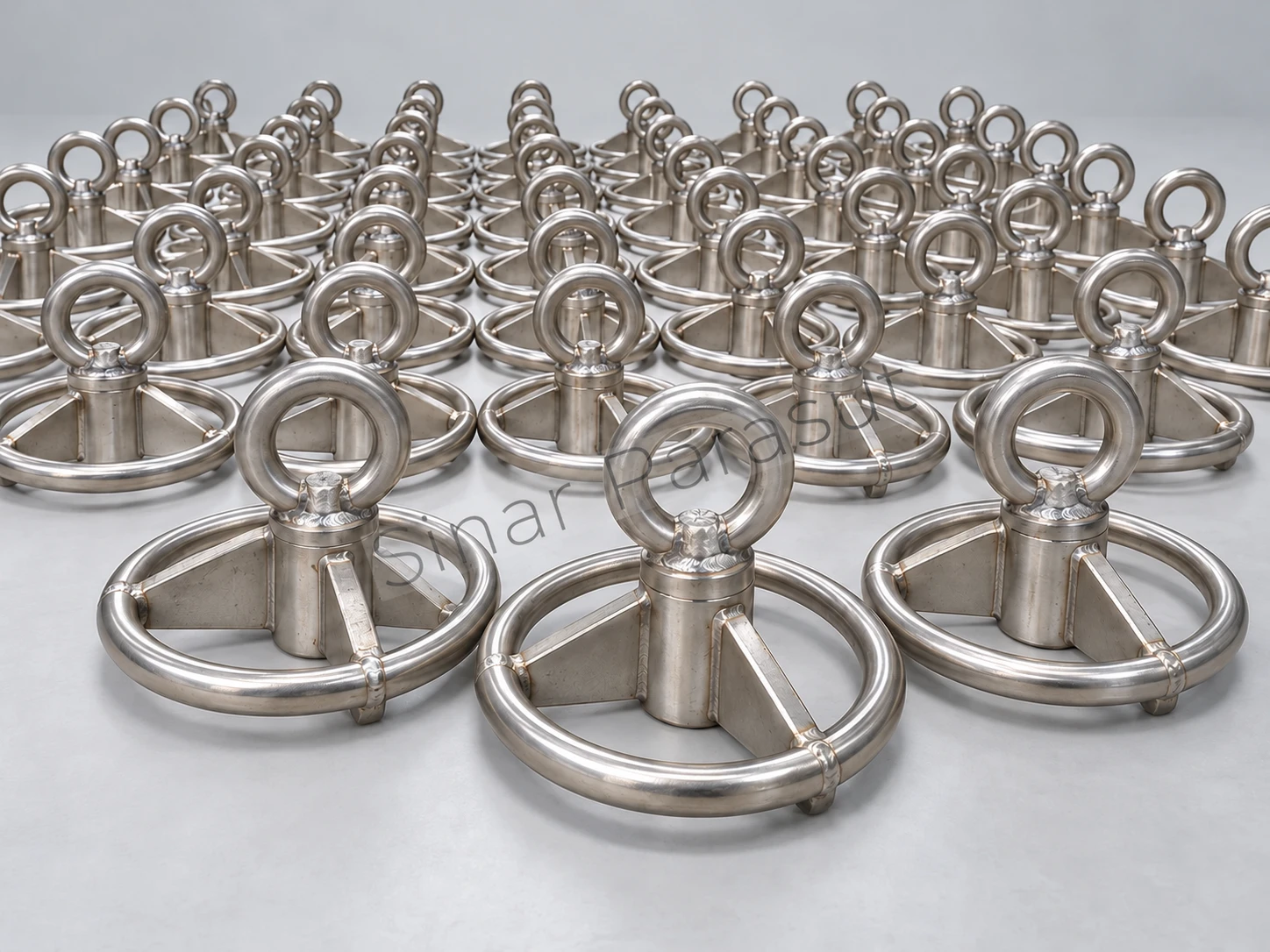 Deretan modul stainless steel untuk jangkar parasut